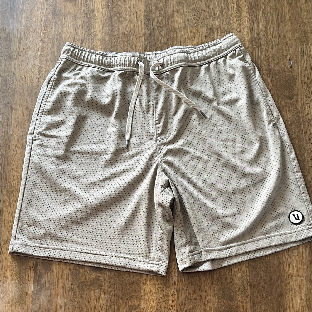Vuori Tan Athletic Shorts Large